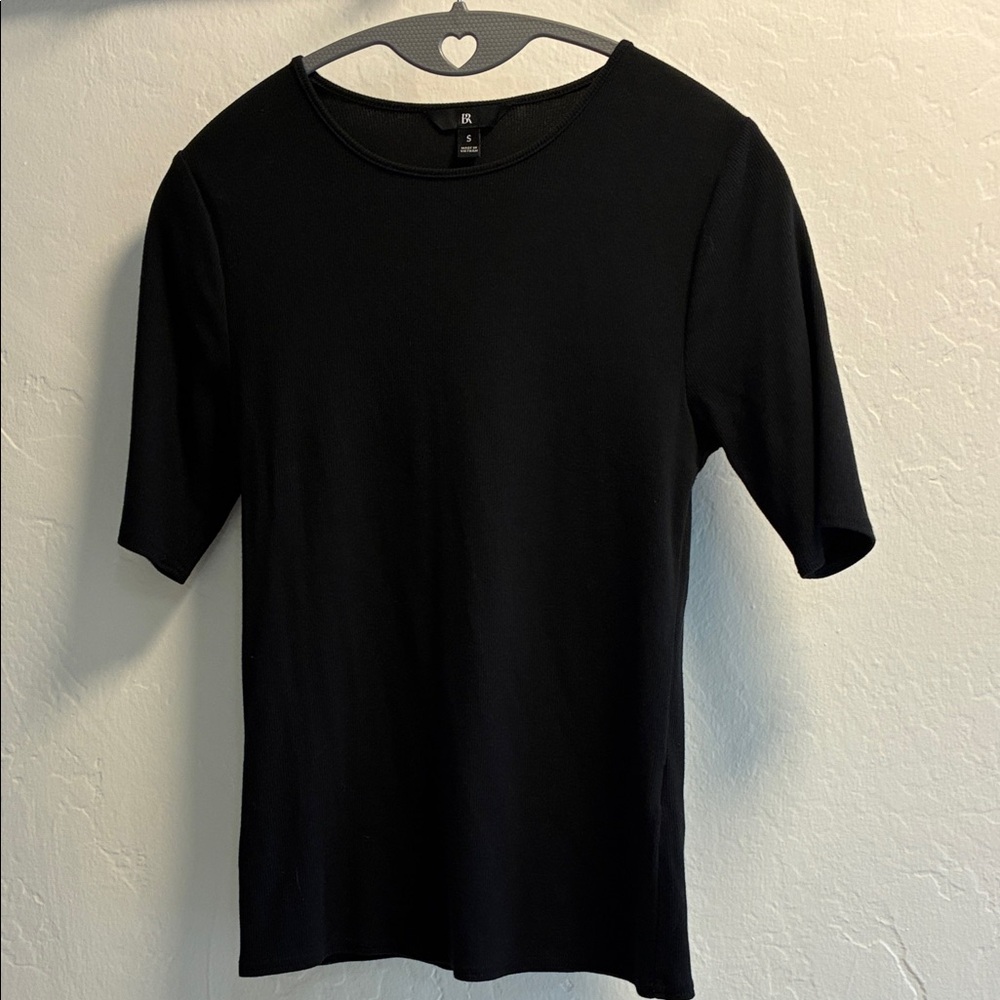 Banana Republic Black Short Sleeve Tee Size Small
